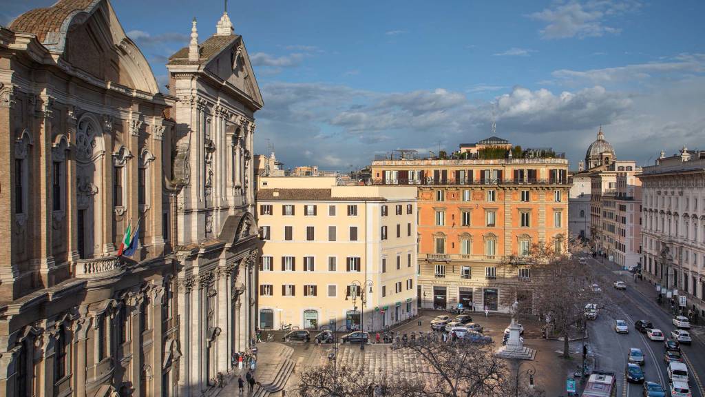 Navona-Sky-Palace-guest-house-Rome-surrounding-IMG-3009