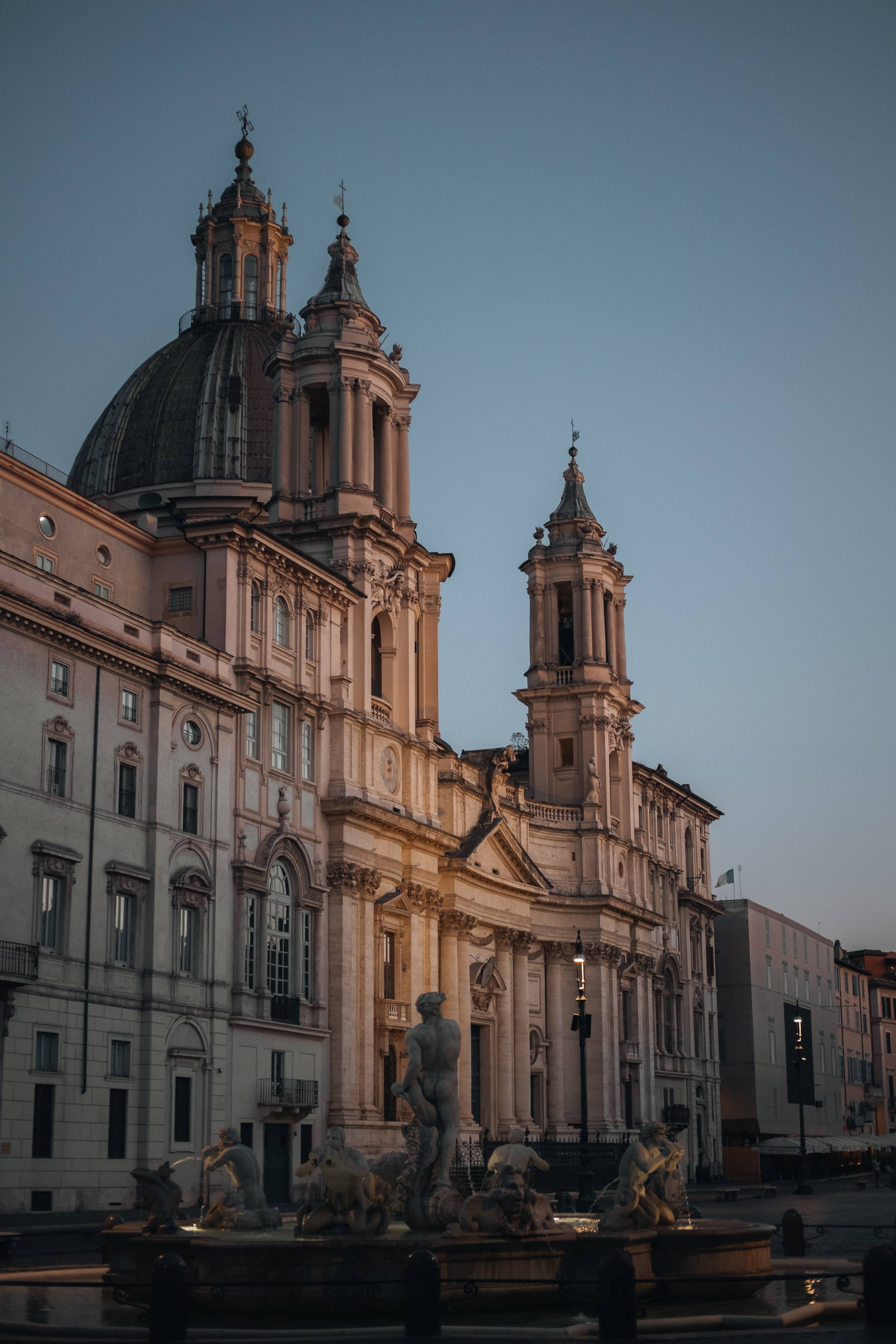 Navona-Sky-Palace